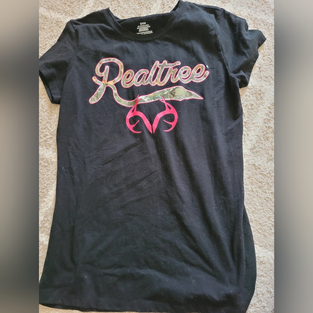 Cabelas t-shirt